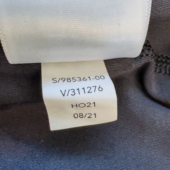 Athleta Ultimate Stash Pocket Ignite 7/8 Tight Legging, Black & Pink, Medium - Picture 10 of 10